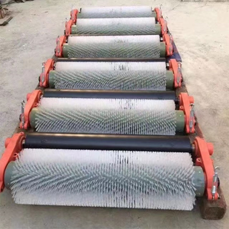 無動力旋轉刷式皮帶清掃器